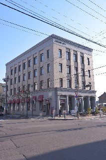 第18号旧三菱銀行小樽支店(小樽運河ターミナル)