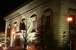 旧三井銀行小樽支店 (ライトアップ)