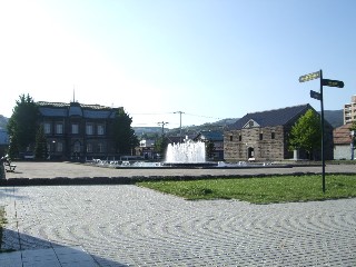 運河公園(旧日本郵船(株)小樽支店)